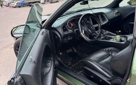 Dodge Challenger III рестайлинг 2, 2017 год, 11 200 000 рублей, 19 фотография