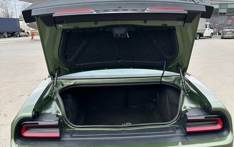 Dodge Challenger III рестайлинг 2, 2017 год, 11 200 000 рублей, 10 фотография