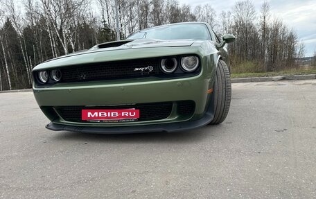 Dodge Challenger III рестайлинг 2, 2017 год, 11 200 000 рублей, 5 фотография