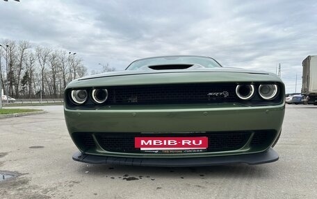 Dodge Challenger III рестайлинг 2, 2017 год, 11 200 000 рублей, 16 фотография