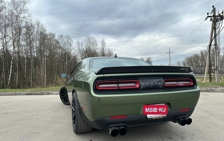 Dodge Challenger III рестайлинг 2, 2017 год, 11 200 000 рублей, 18 фотография