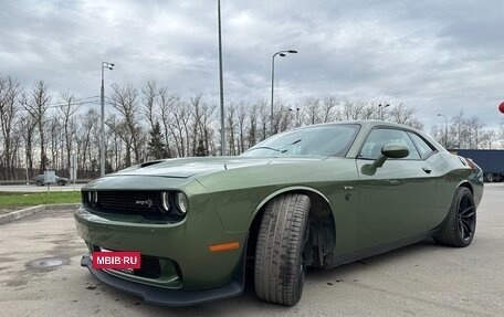 Dodge Challenger III рестайлинг 2, 2017 год, 11 200 000 рублей, 17 фотография