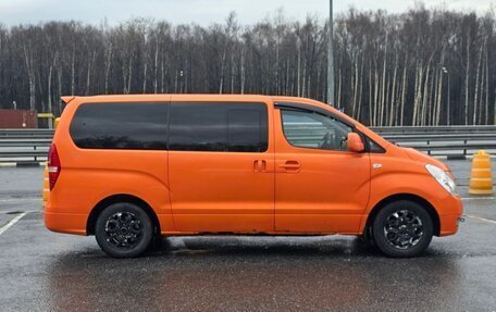 Hyundai Grand Starex Grand Starex I рестайлинг 2, 2010 год, 1 300 000 рублей, 4 фотография