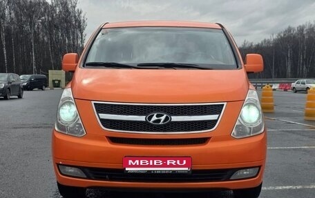 Hyundai Grand Starex Grand Starex I рестайлинг 2, 2010 год, 1 300 000 рублей, 2 фотография