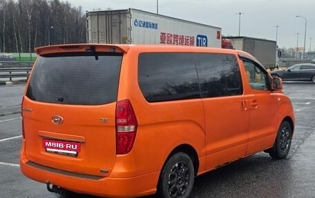 Hyundai Grand Starex Grand Starex I рестайлинг 2, 2010 год, 1 300 000 рублей, 6 фотография