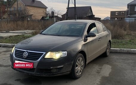 Volkswagen Passat B6, 2007 год, 650 000 рублей, 2 фотография