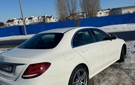 Mercedes-Benz E-Класс, 2018 год, 2 990 000 рублей, 3 фотография