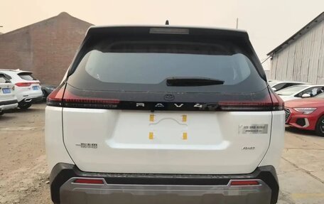 Toyota RAV4, 2026 год, 3 750 000 рублей, 4 фотография