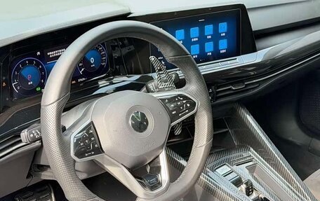 Volkswagen Golf VIII, 2022 год, 2 100 000 рублей, 8 фотография