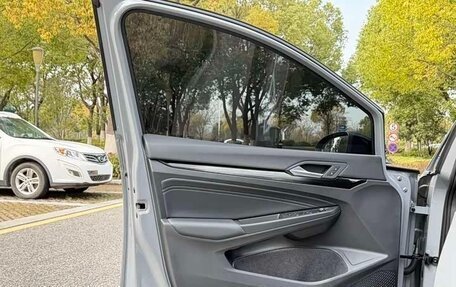 Volkswagen Golf VIII, 2022 год, 2 100 000 рублей, 17 фотография