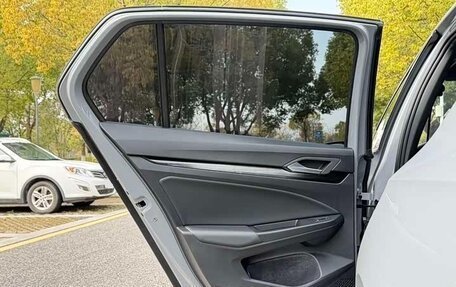 Volkswagen Golf VIII, 2022 год, 2 100 000 рублей, 6 фотография