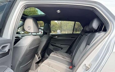 Volkswagen Golf VIII, 2022 год, 2 100 000 рублей, 16 фотография