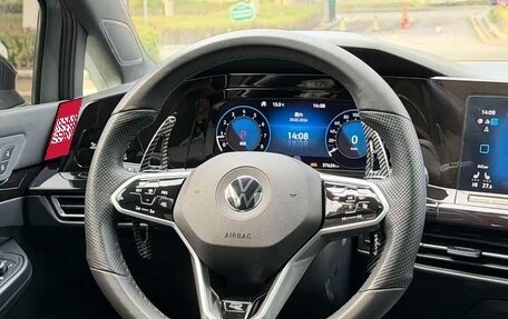 Volkswagen Golf VIII, 2022 год, 2 100 000 рублей, 10 фотография