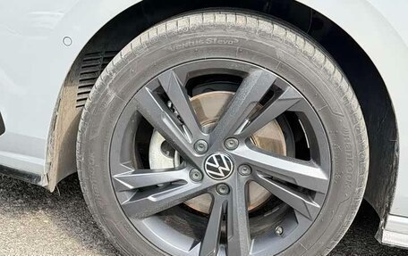 Volkswagen Golf VIII, 2022 год, 2 100 000 рублей, 9 фотография