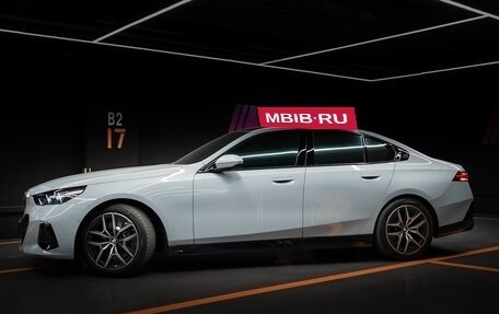 BMW 5 серия, 2025 год, 8 400 000 рублей, 2 фотография