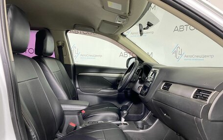Mitsubishi Outlander III рестайлинг 3, 2013 год, 1 179 000 рублей, 9 фотография