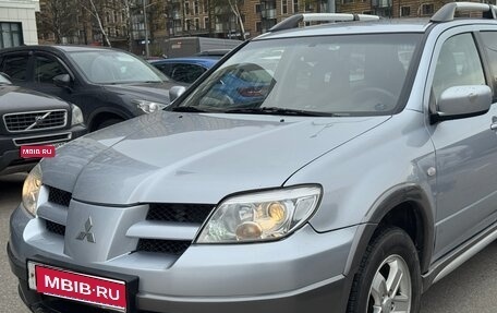Mitsubishi Outlander III рестайлинг 3, 2005 год, 550 000 рублей, 1 фотография