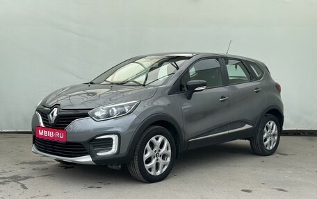 Renault Kaptur I рестайлинг, 2017 год, 1 360 000 рублей, 1 фотография