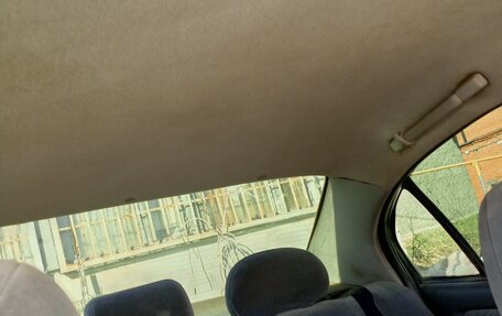 Toyota Avensis III рестайлинг, 2000 год, 125 000 рублей, 6 фотография