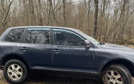 Volkswagen Touareg III, 2004 год, 570 000 рублей, 4 фотография