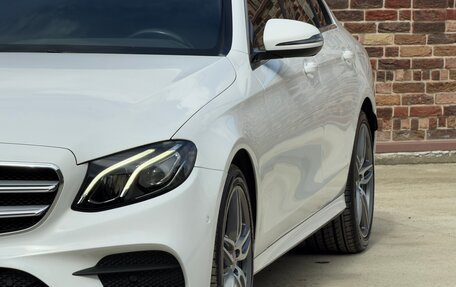 Mercedes-Benz E-Класс, 2019 год, 3 400 000 рублей, 8 фотография