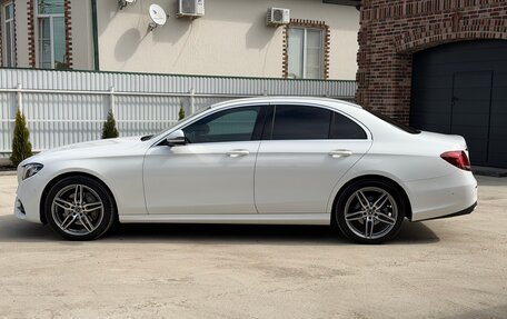 Mercedes-Benz E-Класс, 2019 год, 3 400 000 рублей, 10 фотография