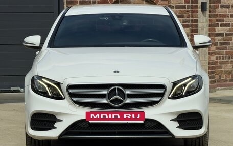 Mercedes-Benz E-Класс, 2019 год, 3 400 000 рублей, 6 фотография