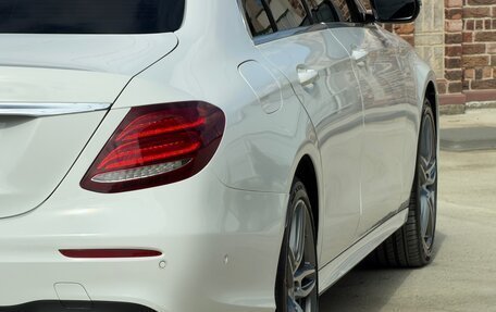 Mercedes-Benz E-Класс, 2019 год, 3 400 000 рублей, 13 фотография