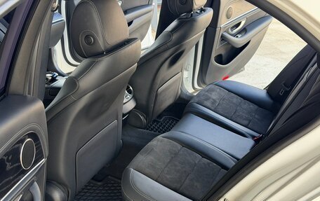 Mercedes-Benz E-Класс, 2019 год, 3 400 000 рублей, 21 фотография