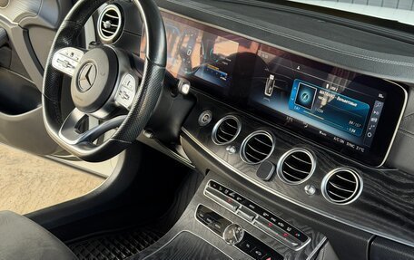 Mercedes-Benz E-Класс, 2019 год, 3 400 000 рублей, 18 фотография