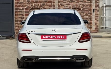 Mercedes-Benz E-Класс, 2019 год, 3 400 000 рублей, 15 фотография