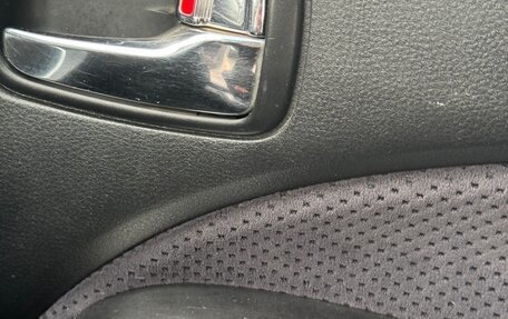 Mitsubishi Outlander III рестайлинг 3, 2005 год, 550 000 рублей, 11 фотография