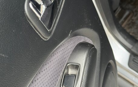 Mitsubishi Outlander III рестайлинг 3, 2005 год, 550 000 рублей, 12 фотография