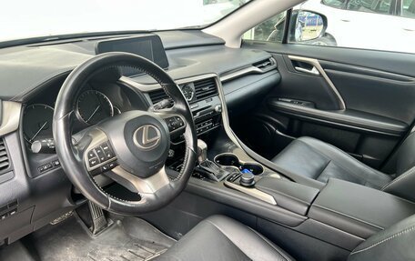 Lexus RX IV рестайлинг, 2018 год, 3 890 000 рублей, 9 фотография