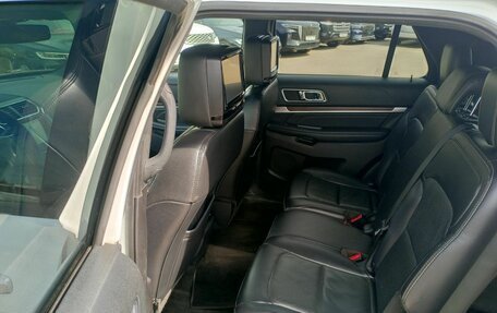 Ford Explorer VI, 2017 год, 2 499 000 рублей, 12 фотография