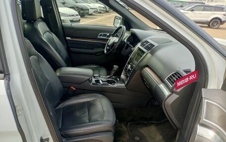 Ford Explorer VI, 2017 год, 2 499 000 рублей, 10 фотография