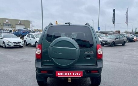 Chevrolet Niva I рестайлинг, 2018 год, 579 000 рублей, 6 фотография