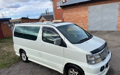 Nissan Elgrand I, 1998 год, 680 000 рублей, 17 фотография