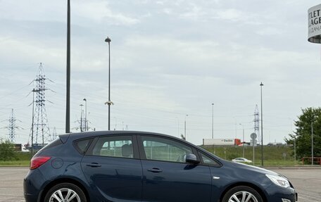 Opel Astra J, 2011 год, 700 000 рублей, 4 фотография