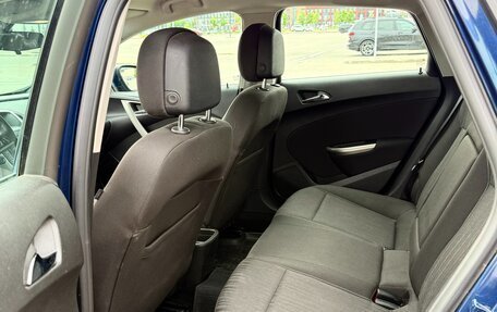 Opel Astra J, 2011 год, 700 000 рублей, 8 фотография