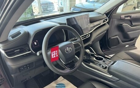 Toyota Highlander, 2026 год, 5 949 000 рублей, 12 фотография