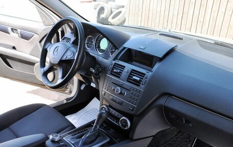 Mercedes-Benz C-Класс, 2010 год, 1 050 000 рублей, 9 фотография