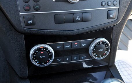 Mercedes-Benz C-Класс, 2010 год, 1 050 000 рублей, 14 фотография