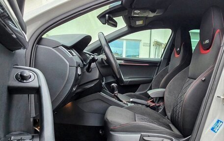 Skoda Octavia RS, 2019 год, 4 750 000 рублей, 7 фотография