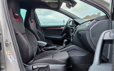 Skoda Octavia RS, 2019 год, 4 750 000 рублей, 6 фотография