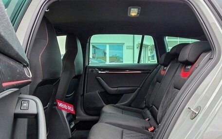 Skoda Octavia RS, 2019 год, 4 750 000 рублей, 8 фотография