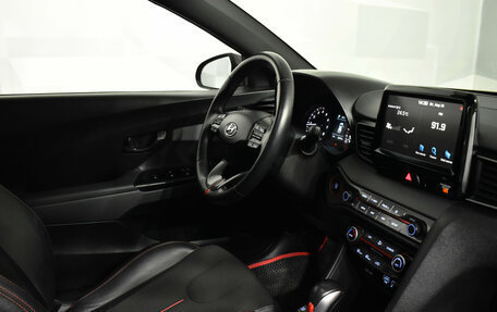 Hyundai Veloster II, 2019 год, 1 900 000 рублей, 11 фотография