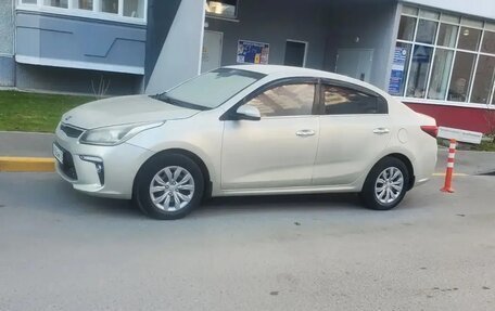 KIA Rio IV, 2017 год, 920 000 рублей, 3 фотография