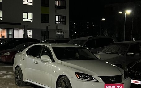 Lexus IS II рестайлинг 2, 2008 год, 1 000 000 рублей, 3 фотография