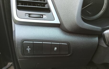 Hyundai Tucson III, 2018 год, 1 850 000 рублей, 22 фотография